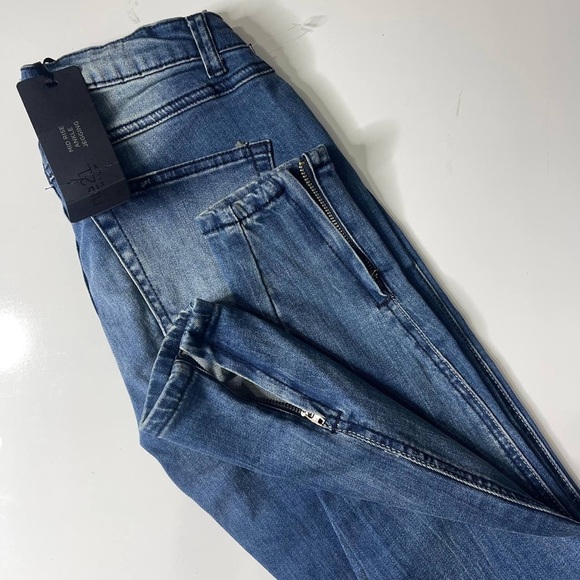 Rue 21 Women’s Jeggings, Sz 0, Denim, Short, Zippered Cuff, Mid-rise, Skinny NWT - Picture 7 of 9
